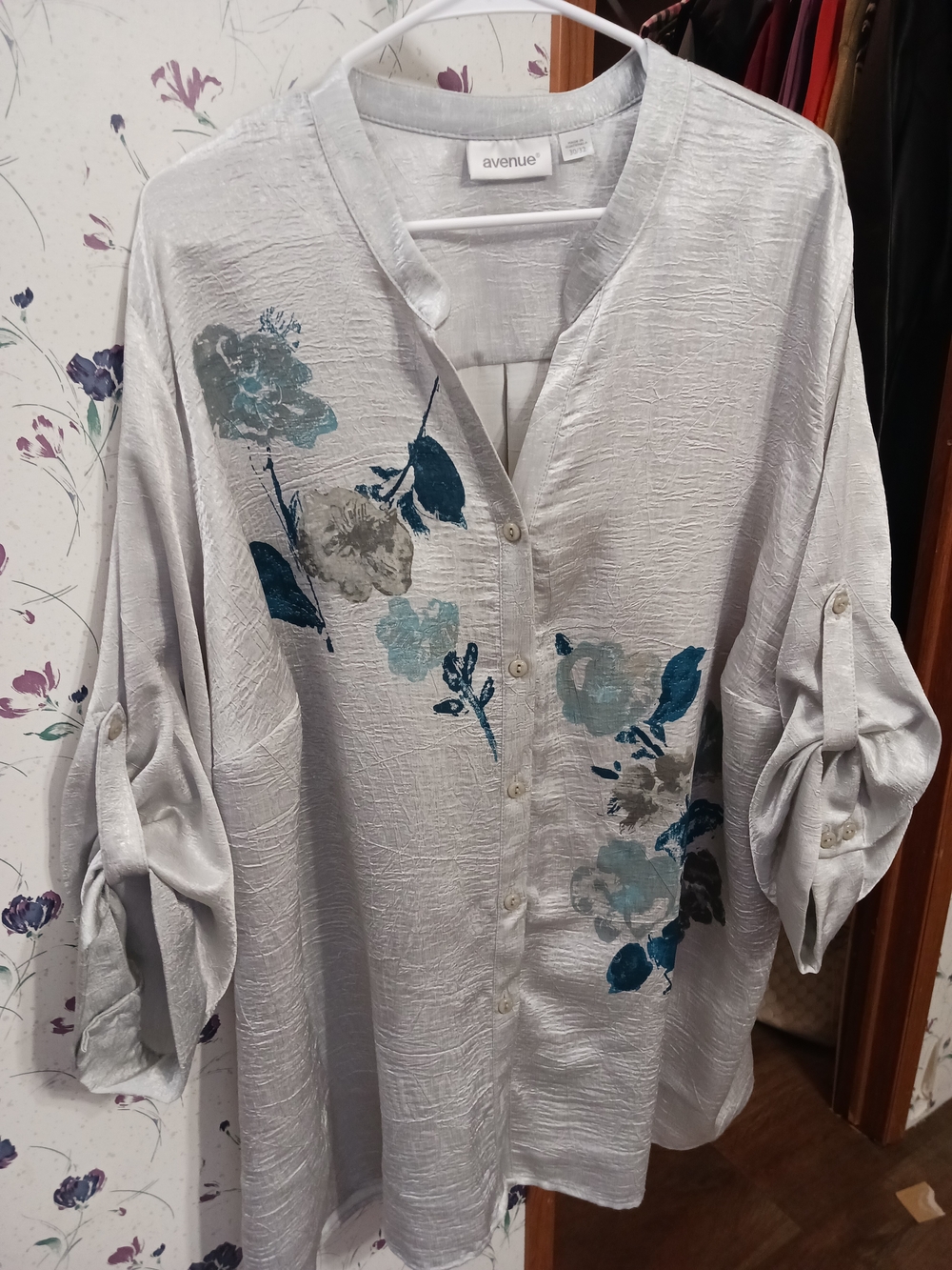 Avenue Light Gray Tunic with Teal and Blue Floral Print